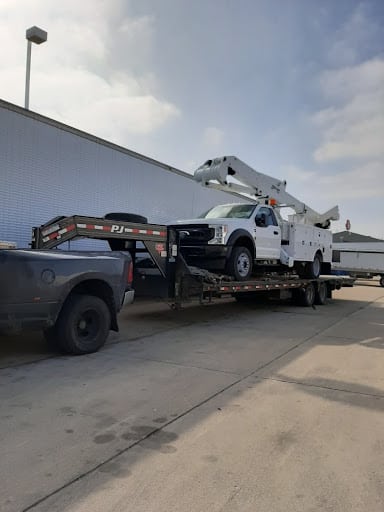 ford crane truck on hot shot trailer