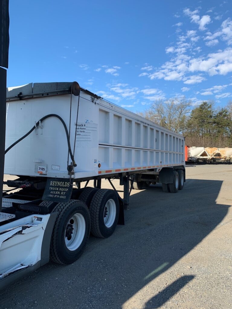 Dump trailer transport