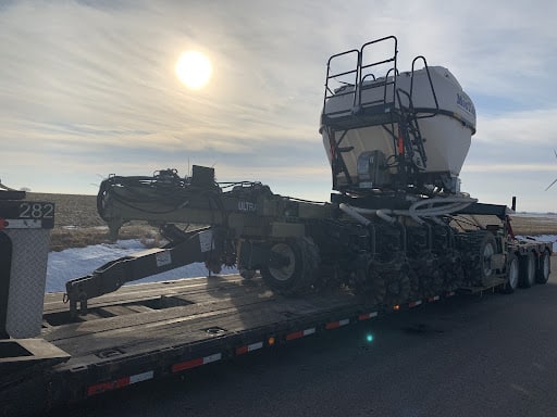 Till rig on a trailer