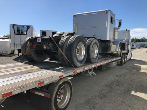 peterbilt semi on step deck trailer
